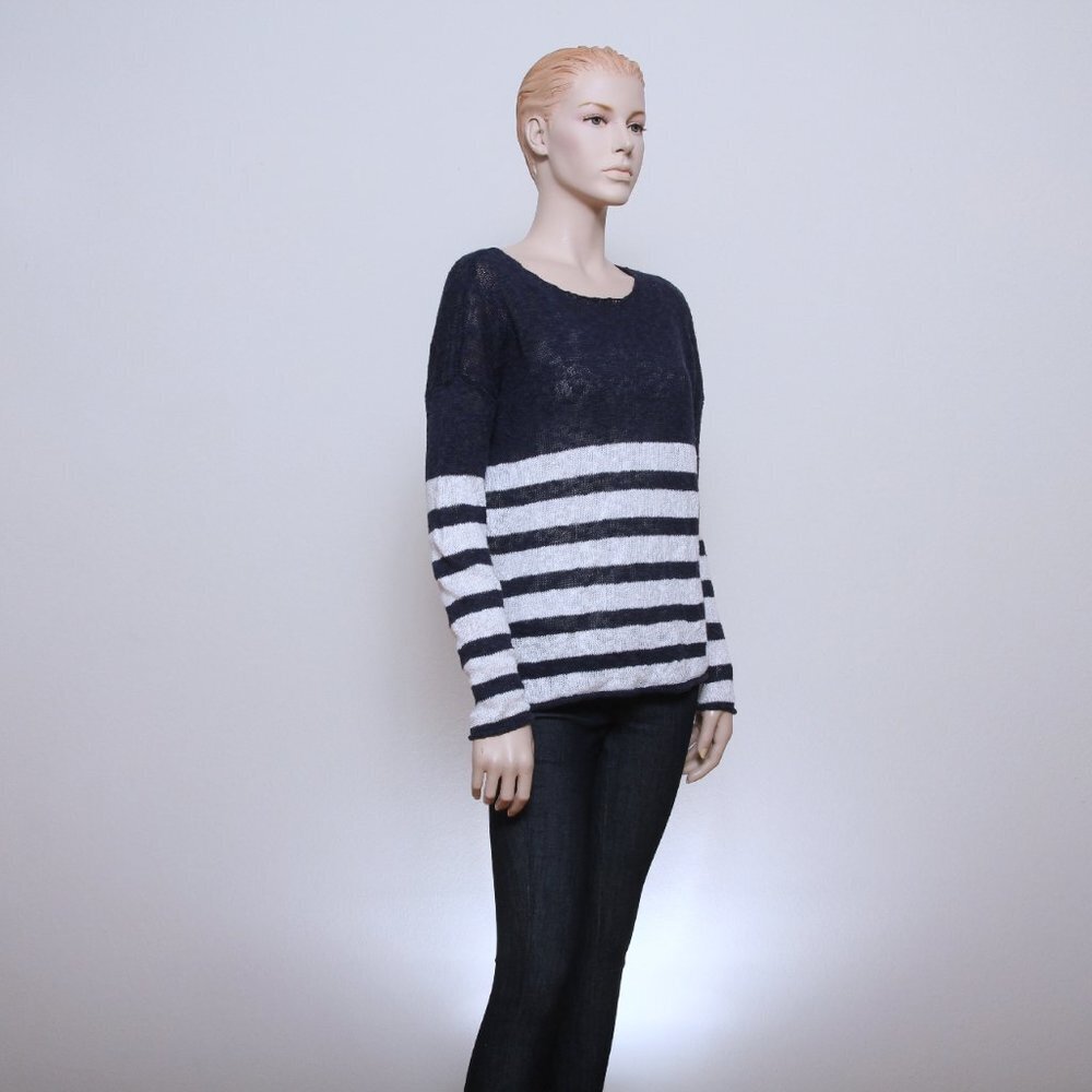 Tommy Bahama Striped Crew Neck Knit Sweater Blue White Women‎ Size M